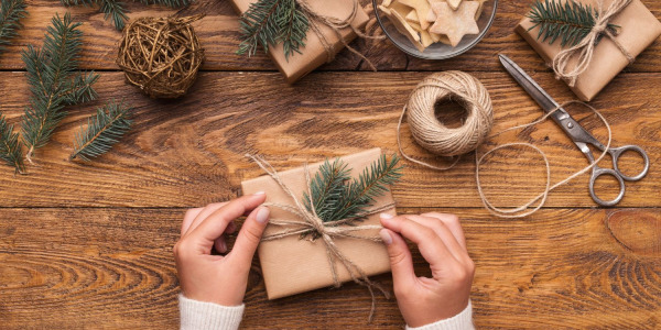 Kreatívne nápady na balenie darčekov pomocou kuchynských predmetov